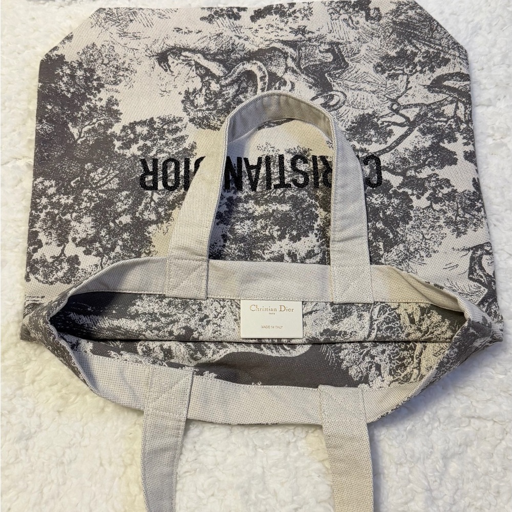 Dior Gray and White Canvas Tote - Picture 4 of 7
